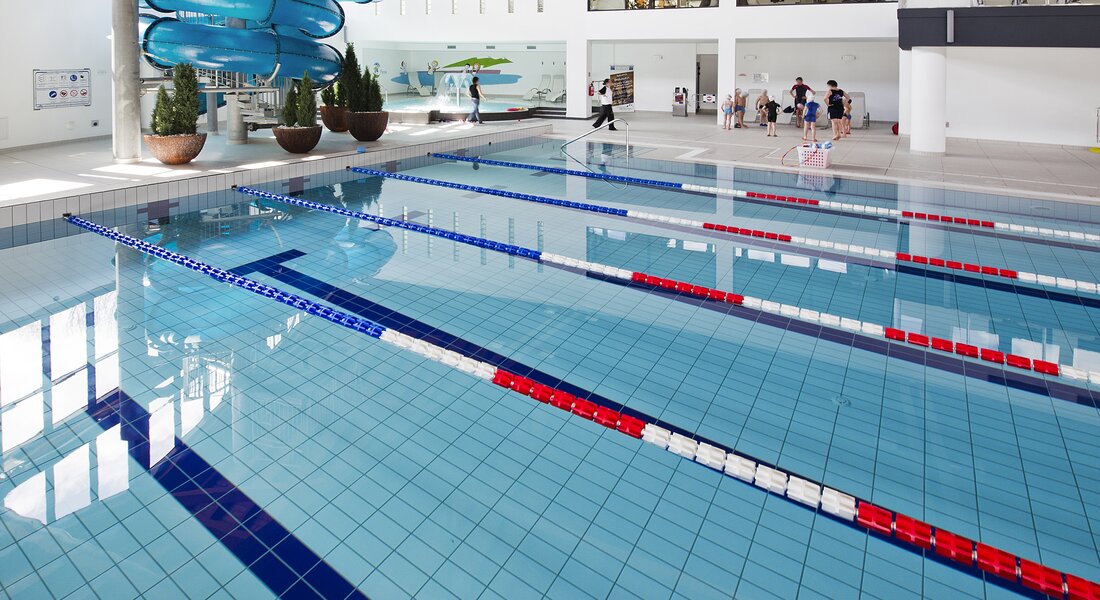 Piscina a corsie riservata al nuoto